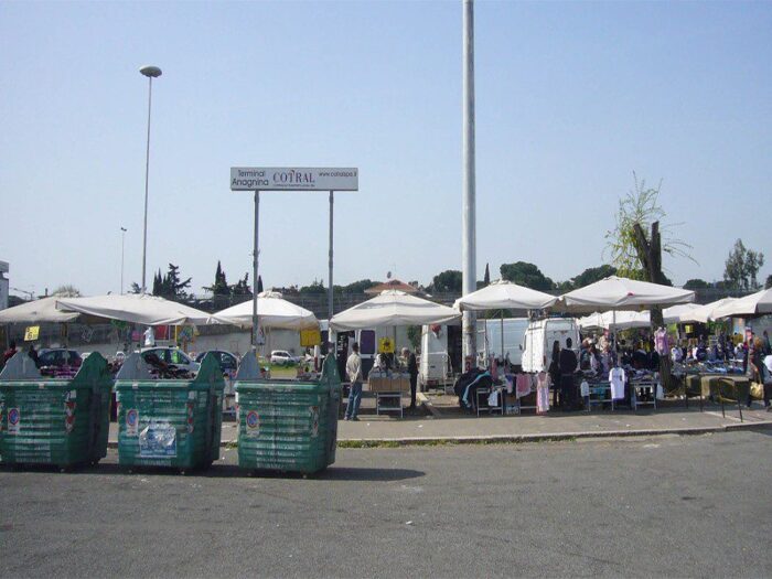 Anagnina ladri auto tentano rubare macchina parcheggio metro