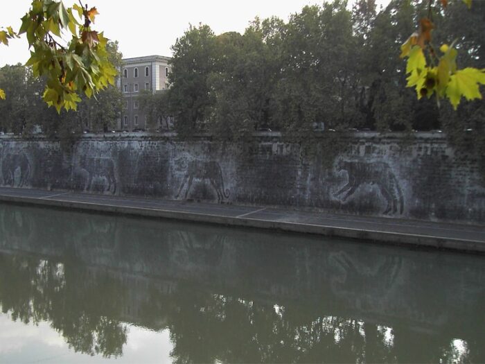 Roma, Ponte Guglielmo Marconi. I Vigili del Fuoco stanno cercando una persona nel Tevere