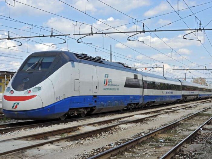 Roma-Fiumicino Aeroporti, rallentamenti e cancellazioni sulla linea ferroviaria