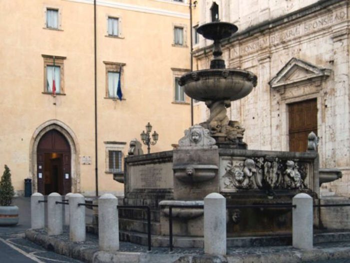 alatri scuola chiusa topi ordinanza sindaco