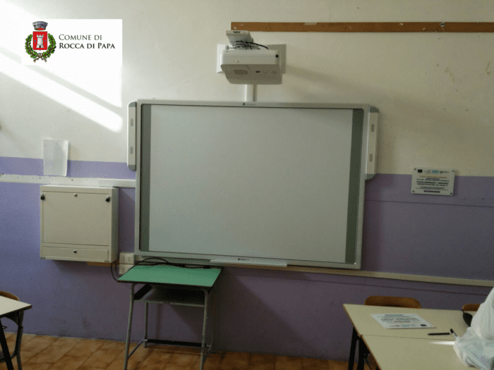 Rocca di Papa, nuove lavagne multimediali e pc nelle scuole