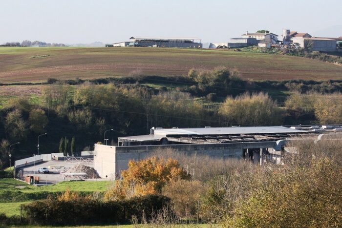 Paliano, rifiuti abbandonati a Castellaccio: scoperti e multati i colpevoli. "Una vera e propria discarica a cielo aperto"