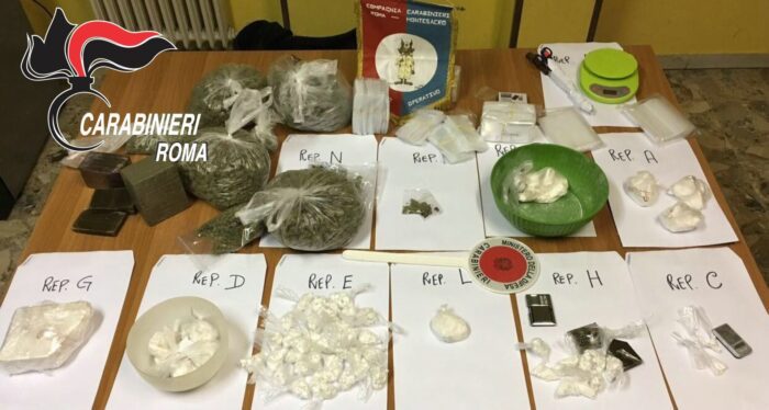 Roma, San Basilio: 5 kg di stupefacenti sequestrati dai Carabinieri.