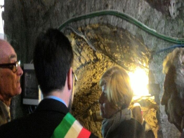 Colleferro, il Ministro della Difesa Pinotti in visita all'Avio e ai rifugi