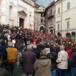 Segni, funerali di Tamara Rinaldi: piazza Santa Maria gremita (FOTO)