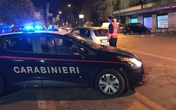 Colleferro. Arrestati coniugi dal "pollice verde": in casa avevano una serra artigianale per la coltivazione di marijuana