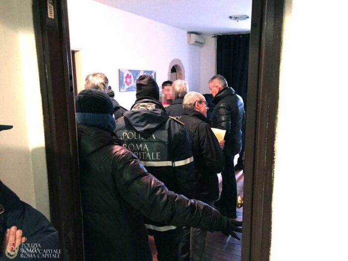 Prenestina, sequestrati 1500 articoli contraffatti in via Casali del Drago