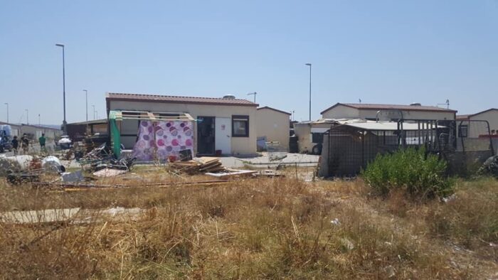 Roma, sgomberato campo Rom La Barbuta