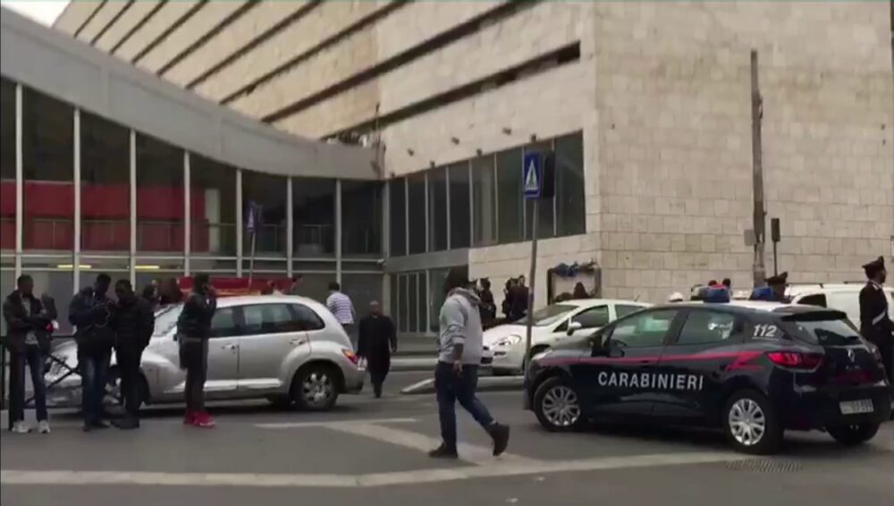 Roma, stazione termini: stop al degrado, controlli a tappeto dei Carabinieri