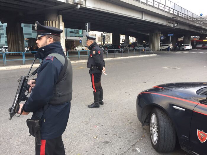 Roma, accolte le 150 persone che risiedevano all'ex Penicillina, sulla Tiburtina