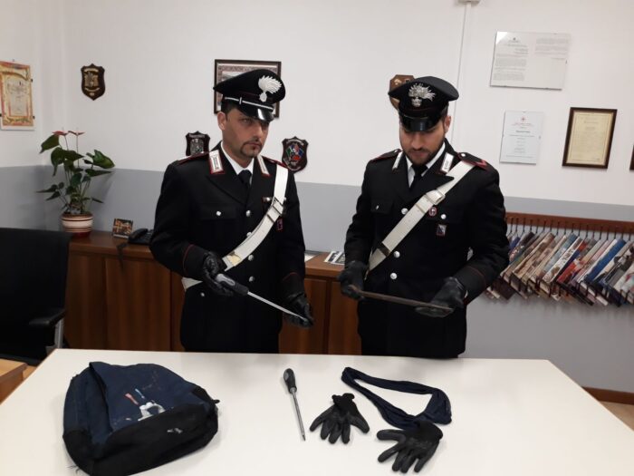 Casalotti, carabinieri arrestano topo d’appartamento: un complice è ancora in fuga