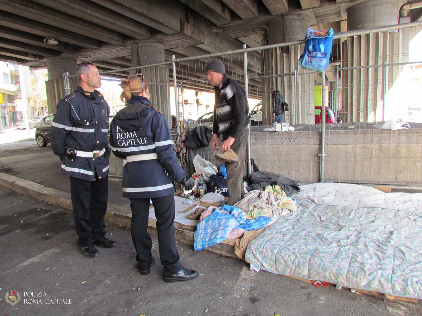 Tiburtina e Porta Maggiore, rimossi rifiuti e area ripulita da Ama e Polizia Locale di Roma