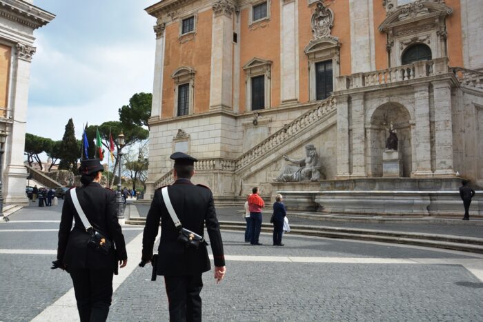 Roma, task force dei carabinieri in difesa dei turisti: arrestati 9 borseggiatori (FOTO)