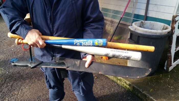 Perquisizione della Polizia Locale e del reparto cinofilo dei Carabinieri al campo nomadi di via Candoni: impiegati 400 agenti (FOTO)