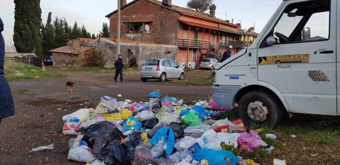 Casale Capannella, il sindaco di Monte Compatri firma l'ordinanza di sgombero