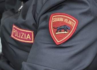 Frosinone insulta e malmena la madre da anni per soldi: arrestato