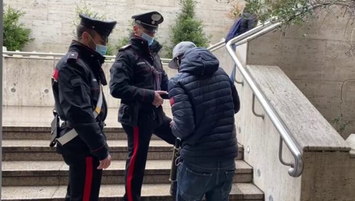 Roma, controlli alla stazione Termini e nelle aree adiacenti: quattro arresti in poche ore