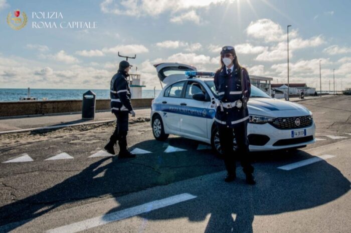 Ostia locali denunciato ristoratore sigilli 