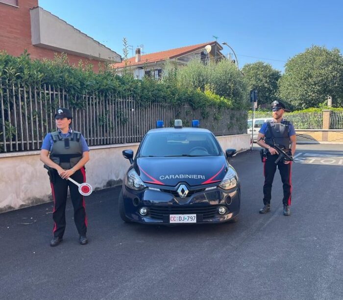 Tivoli, distrugge la sala d'aspetto del Centro Salute Mentale: fermato un 38enne