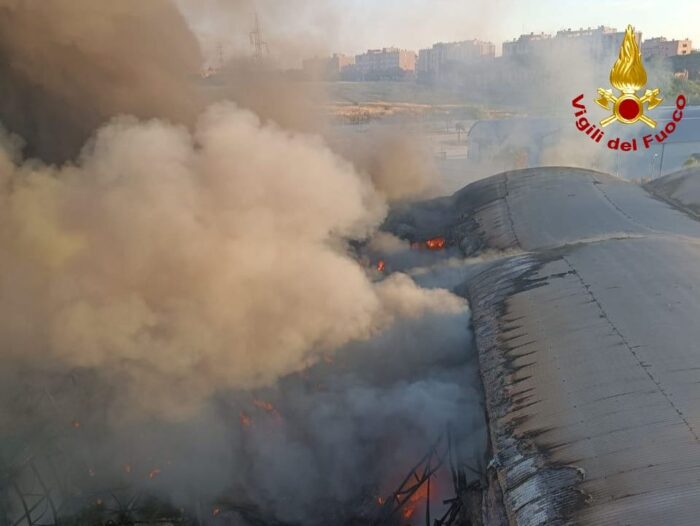 roma incendio san basilio