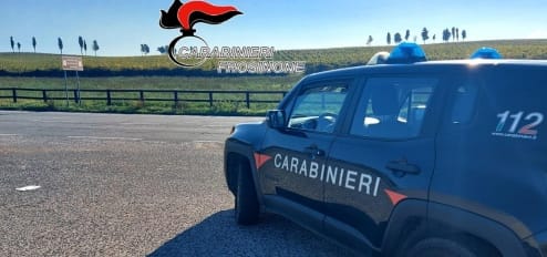 Paliano, consuma droga in casa e si scaglia contro i Carabinieri