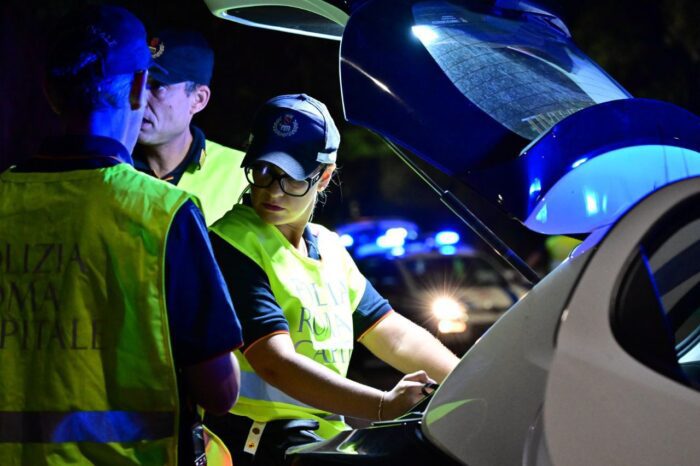 Roma. Sfreccia con l’auto per le vie del Centro Storico: arrestato 25enne