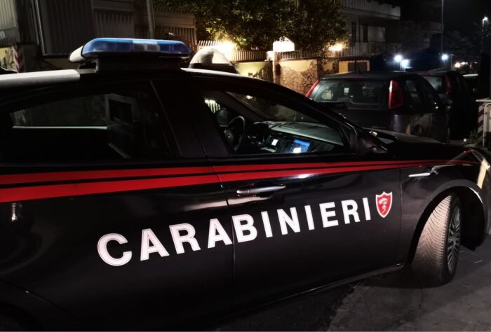 Collatino, botte e minacce alla madre: arrestato un 33enne