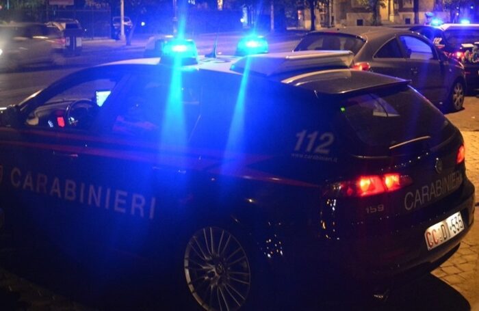 Vicovaro. Manca l'acqua a casa e taglia le gomme delle auto del Comune: denunciato pensionato