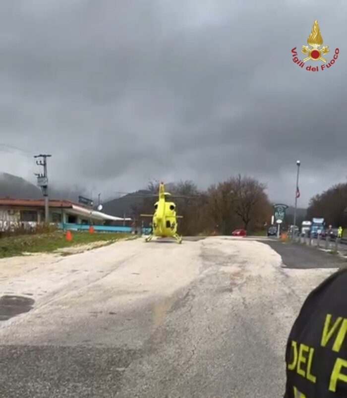 Ciociaria, incidente tra auto e moto: motociclista finisce in un burrone